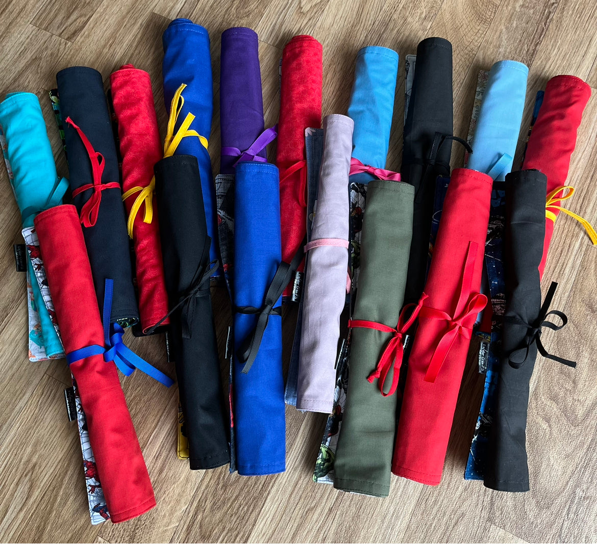 NAPPERONS avec pochette à ustenciles CAMION