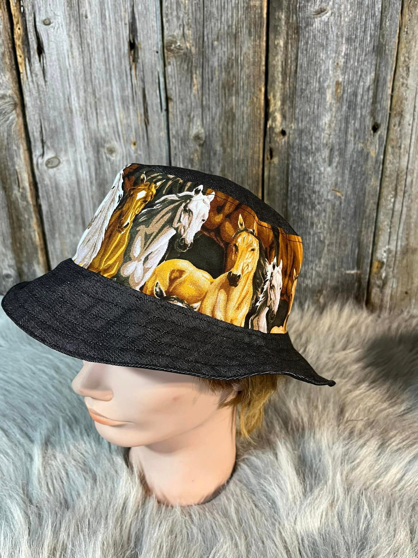 Chapeau Bob gris/CHEVAL  Réversible  2 en 1