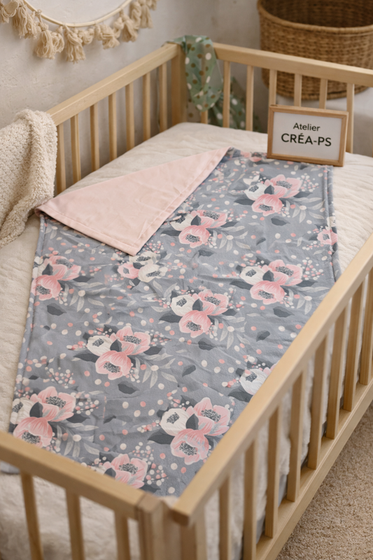 Couverture doudou en Minky doublée - Motif fleur