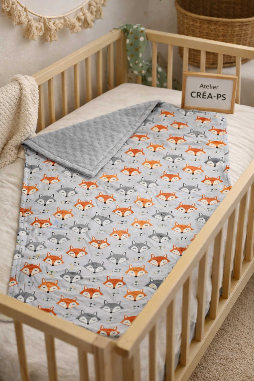 Couverture doudou en Minky doublée - Motif loup