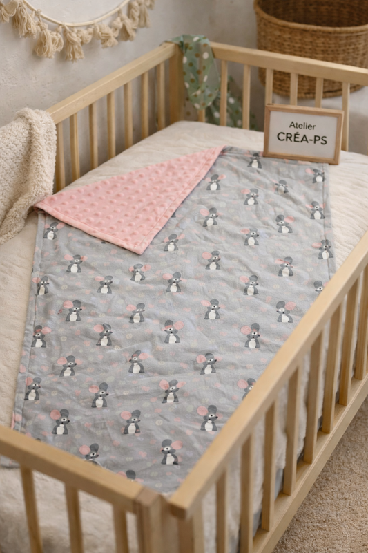 Couverture doudou en Minky doublée - Motif souris